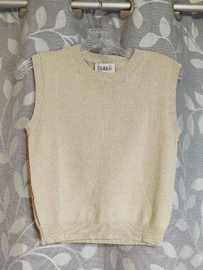 GREII Cream Knit Sleeveless Sweater Vest size Small